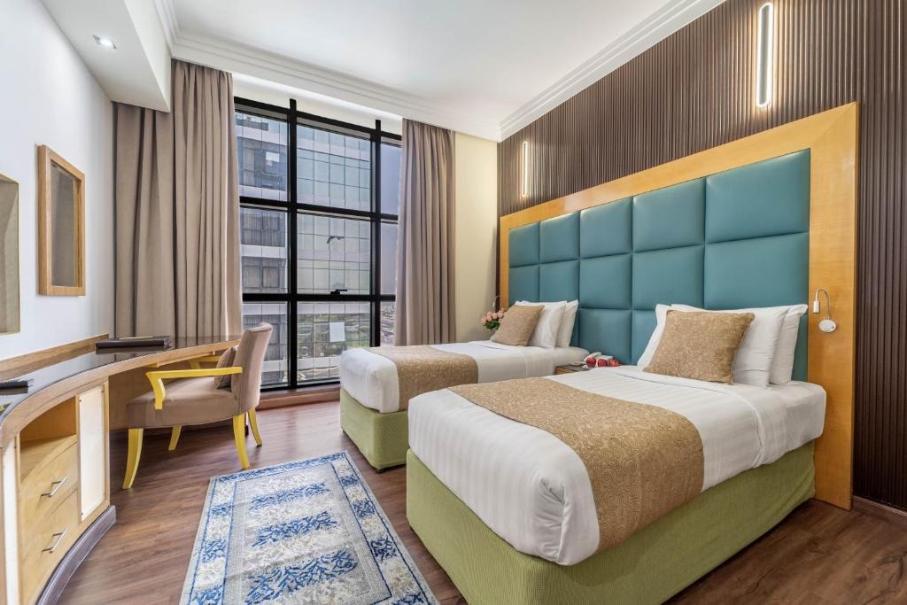 The Leela Hotel image 4